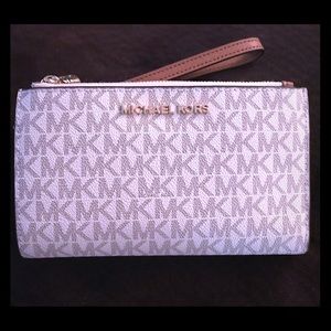 Michael Kors wallet/wristlet